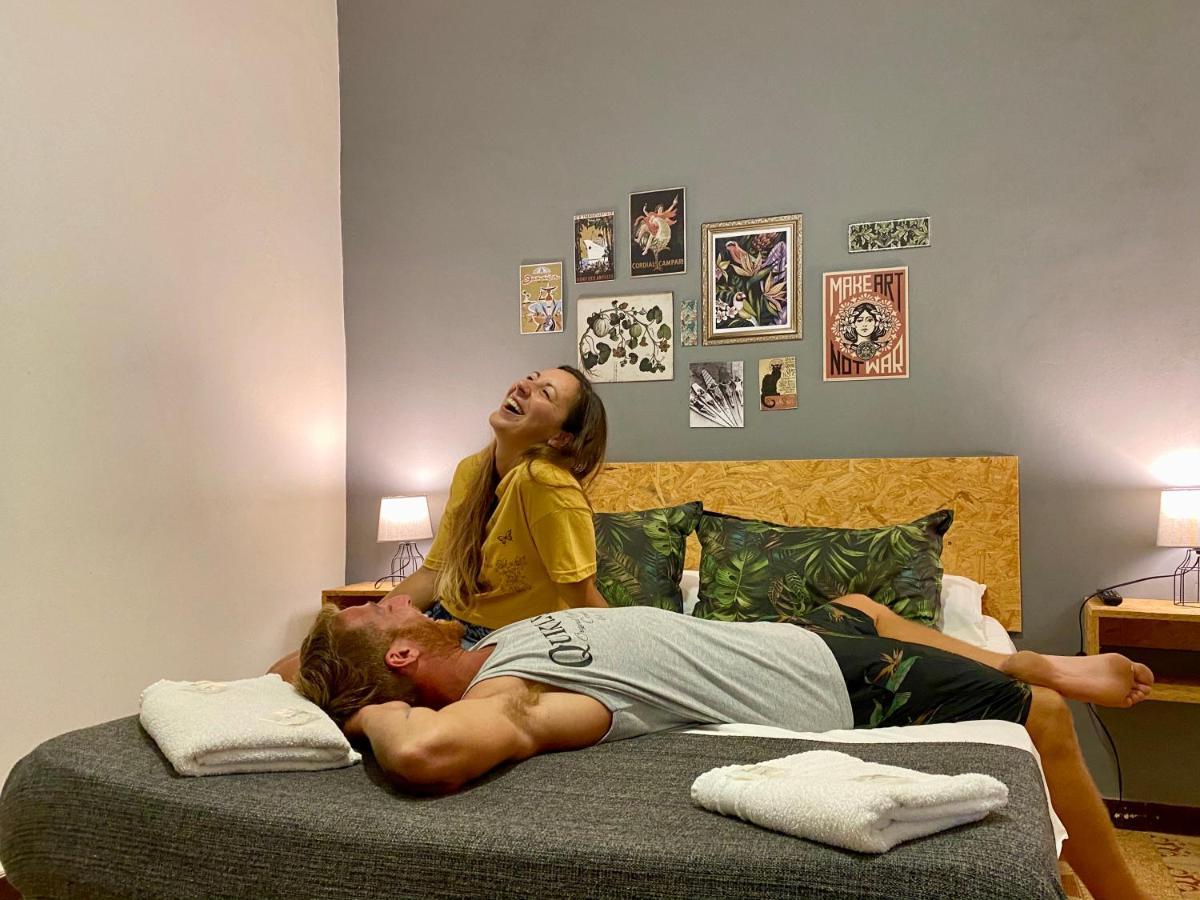 A Coroa Hostel & Suites อาร์ไฮยัล โด กาโบ ภายนอก รูปภาพ